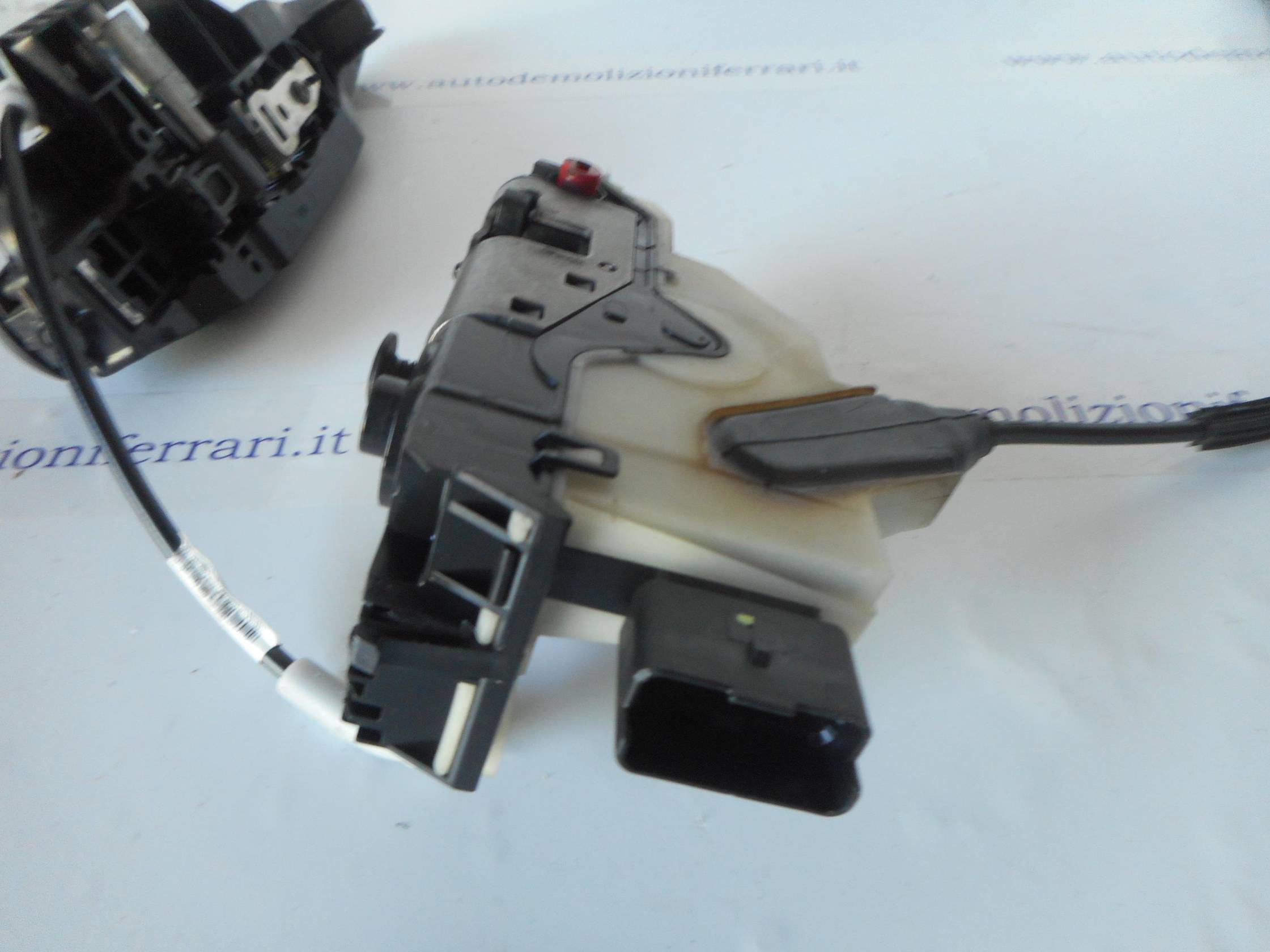 Serratura porta post. sx.